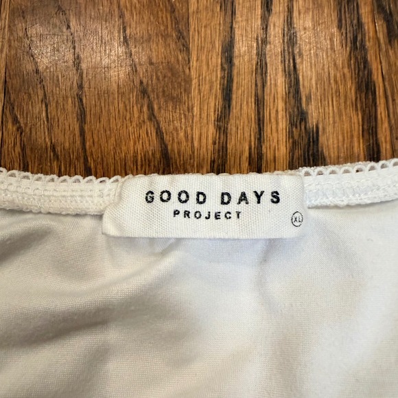 Good Days Project White Lace Tiered V-Neck Cap Sleeve Top Size XL - Picture 3 of 8